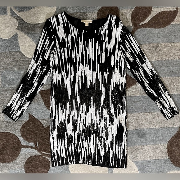 Michaell Kors Long Sleeve Black/White Mini Sequin Shimmery Static Shift Dressss - Picture 3 of 8